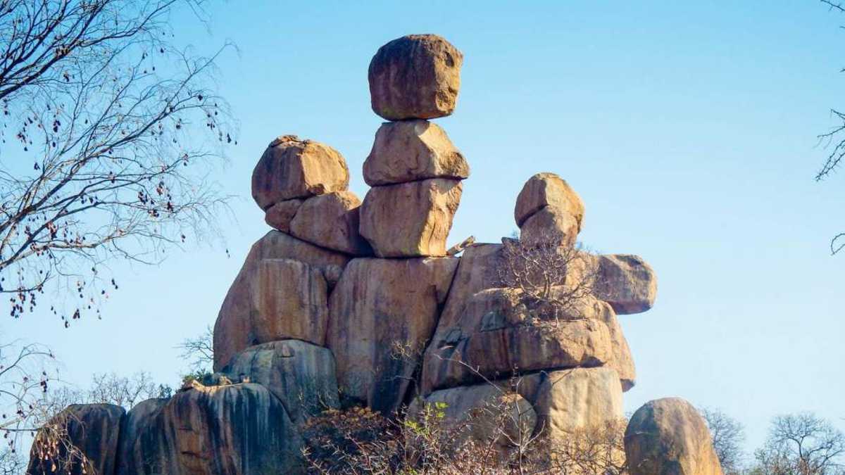 Motobo National Park Balancing Rocks, Zimbabwe